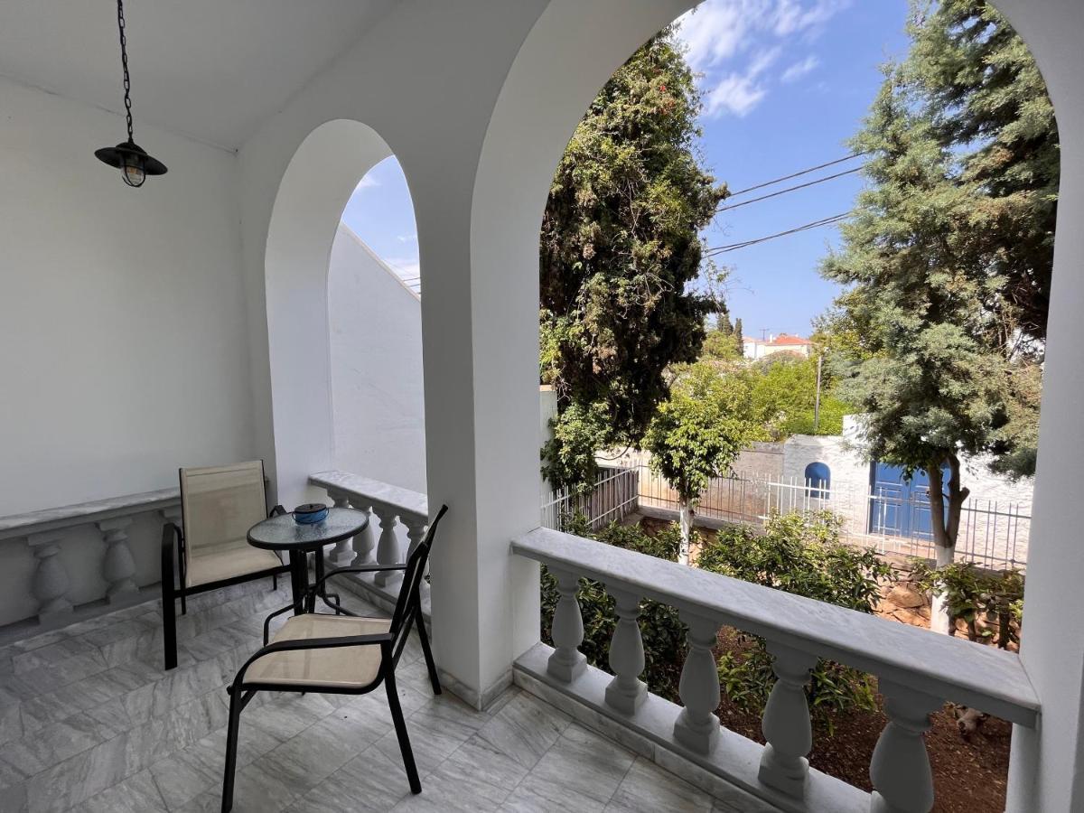 The Elegant Summer House Σπέτσες Εξωτερικό φωτογραφία